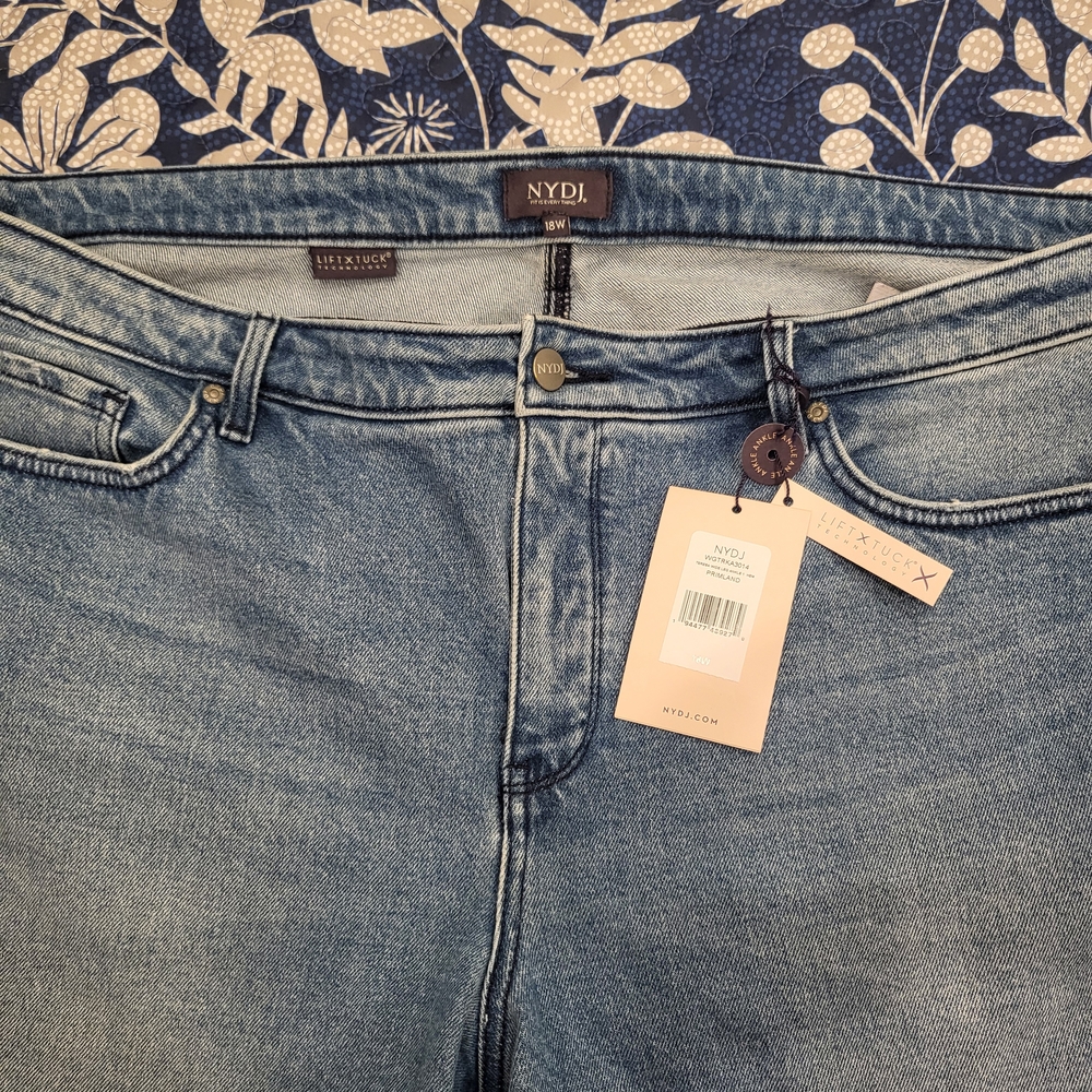 💖HOST PICK💖 - NYDJ Teresa Wide Leg Ankle Jeans - Picture 3 of 3
